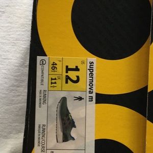 Adidas Supernova - Size 12 US